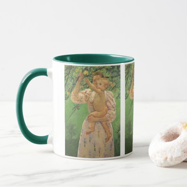 Caneca Baby Reaching for a Apple por Mary Cassatt (Com Donut)