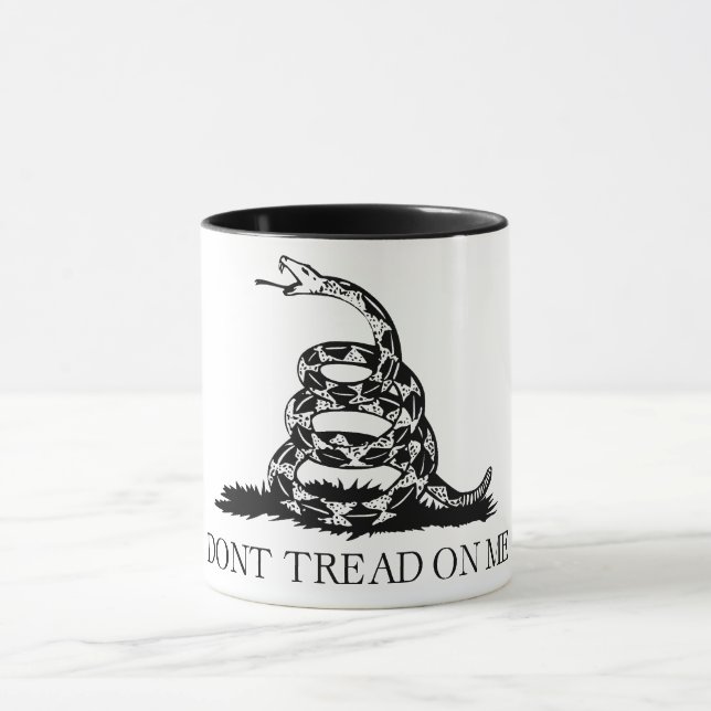 Caneca Bandeira de Gadsden Rattlesnake: Guerra Revolucion (Centro)