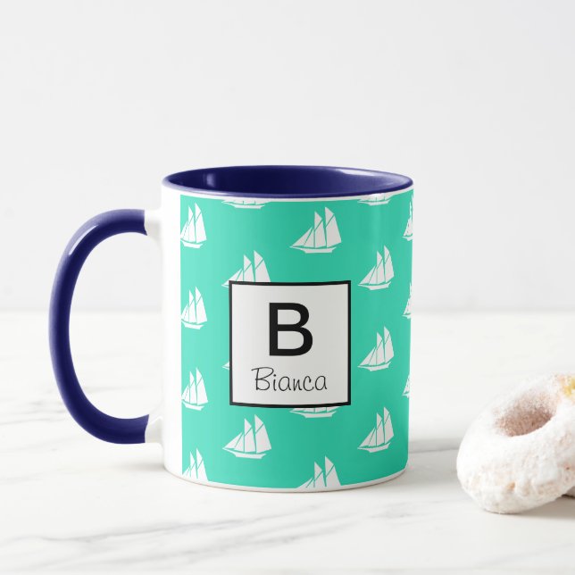 Caneca Barcos de vela brancos náuticos e Green Personaliz (Com Donut)