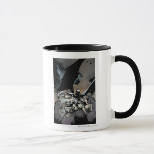 Caneca Batman Lutando Contra Inimigos de Arch