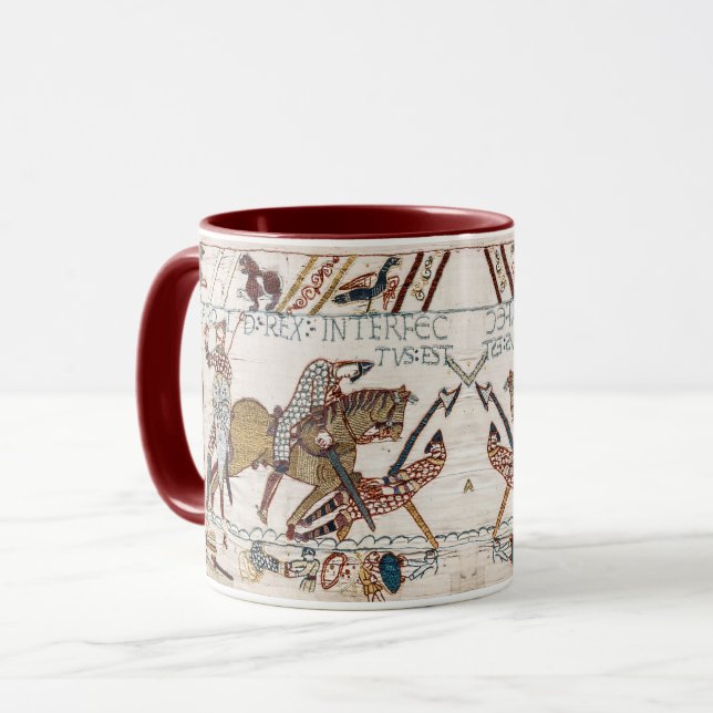 Caneca BAYEUX TAPESTRY Morte do Rei Harold na Batalha (Frente Esquerda)