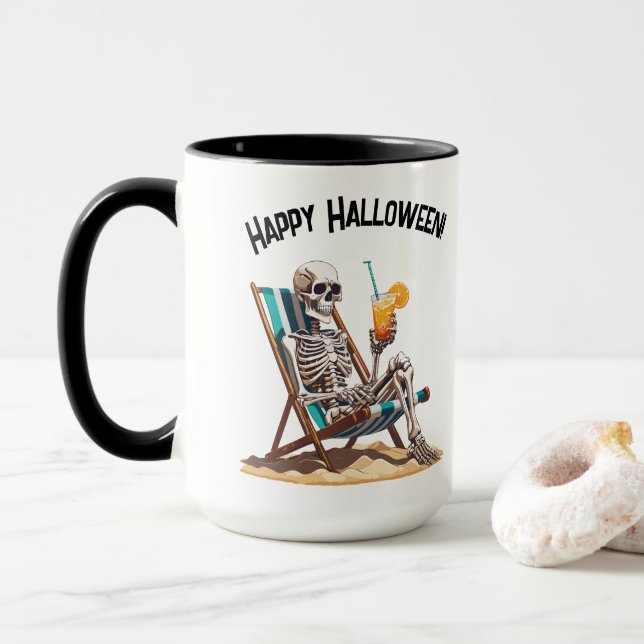 Caneca Beach Lounging Skeleton Halloween (Com Donut)