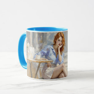 Caneca Bela cabeleira vermelha sentada em um café, soft a