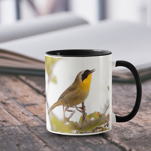 Caneca Belo Yellowthroat Warblbird (Common Yellowthroat Warbler on Branch 11 oz Coffee Mug Cover Photo.)