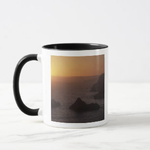 Caneca Big Sur fora da rodovia 101, Califórnia, EUA