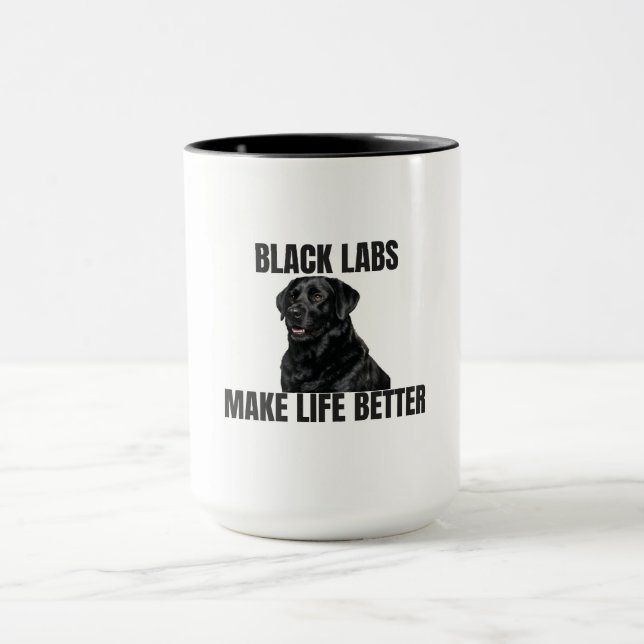 Caneca Black Labs Make Life Better – Friendly Black Lab (Centro)