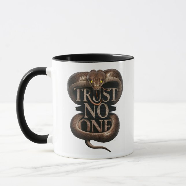 Caneca Bold 'Trust No One One One' King Cobra Mug (Esquerda)