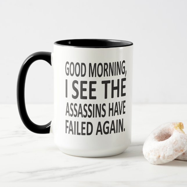 Caneca Bom dia eu ver os assassinos ter falhado outra vez (Com Donut)