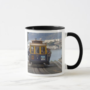 Caneca Bonde sobe a Hyde Street em San