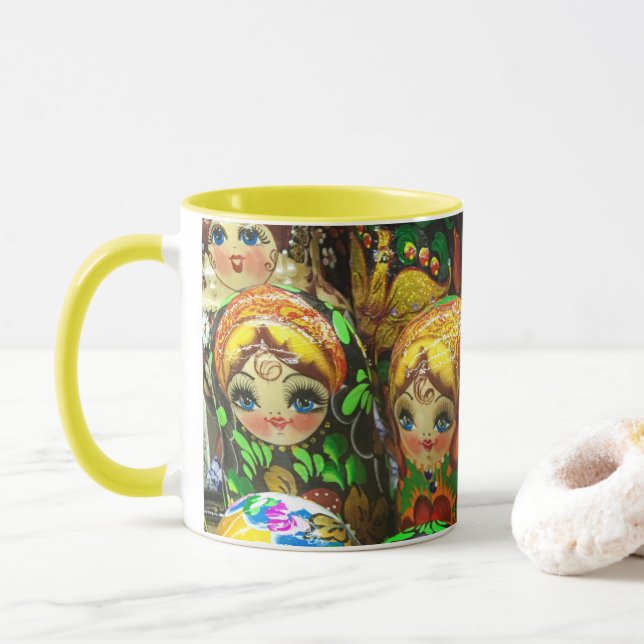 Caneca Bonecas Matryoshka Quiosque de Lembranças Foto de  (Com Donut)