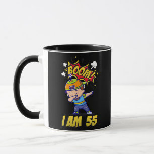 Caneca Boom, tenho 55 anos, bebendo um Aniversário Engraç