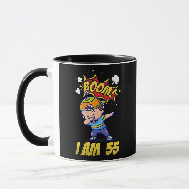 Caneca Boom, tenho 55 anos, bebendo um Aniversário Engraç (Esquerda)