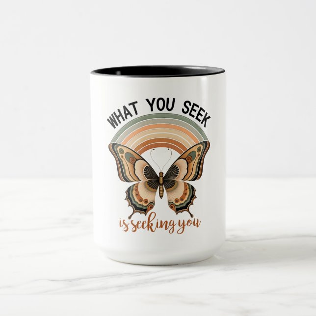 Caneca Borboleta Retro e Arco-íris com Citação Soulful (Centro)