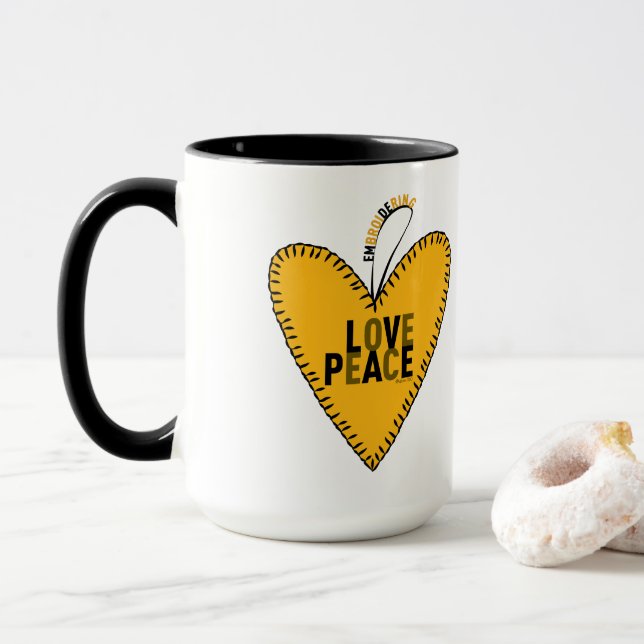 Caneca Bordando Amor e Paz ・ Amarelo ・ (Com Donut)