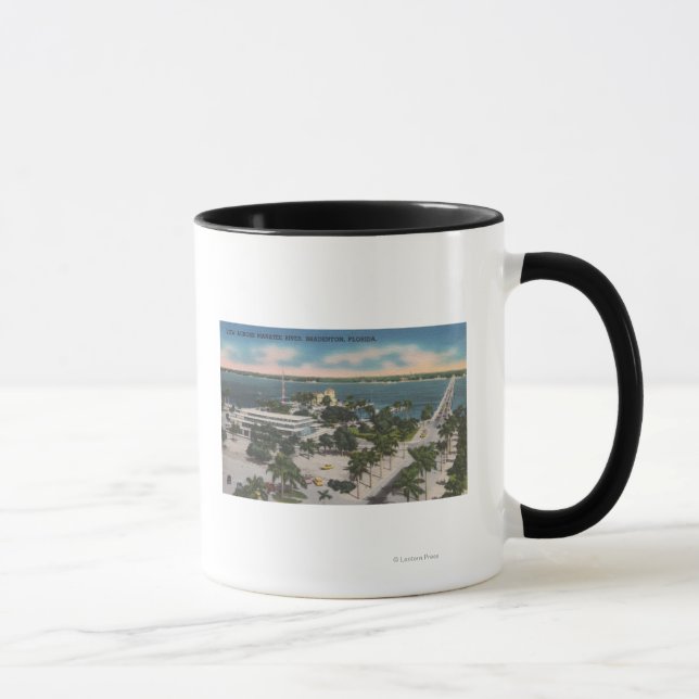 Caneca Bradenton, Flórida - Vista através do rio Manatee (Direita)
