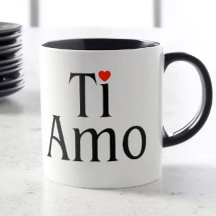 Caneca Branca Ti Amo com Alça Preta e Detalhe de C