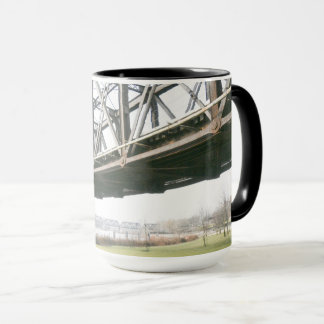 Caneca Bridger Over Scioto River