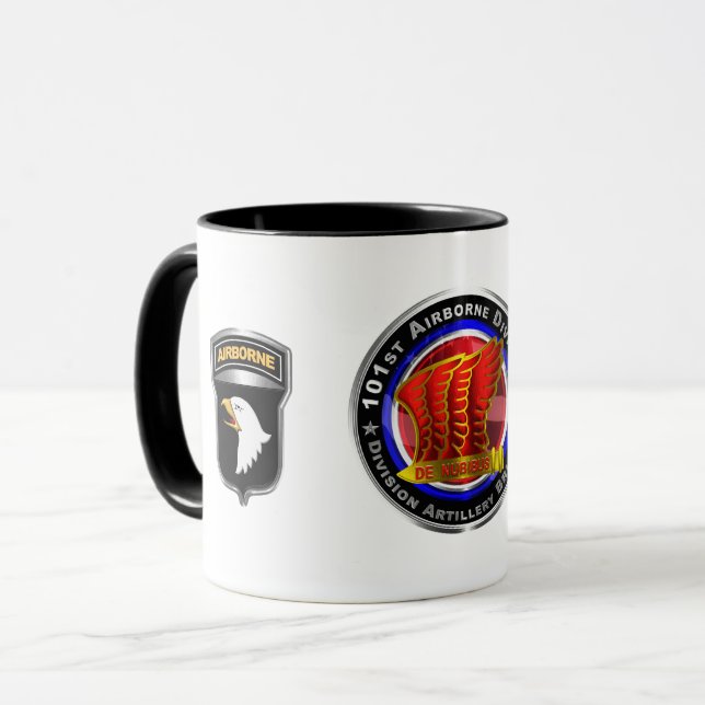 Caneca Brigada de Artilharia da 101ª Divisão Aerotranspor (Frente Esquerda)