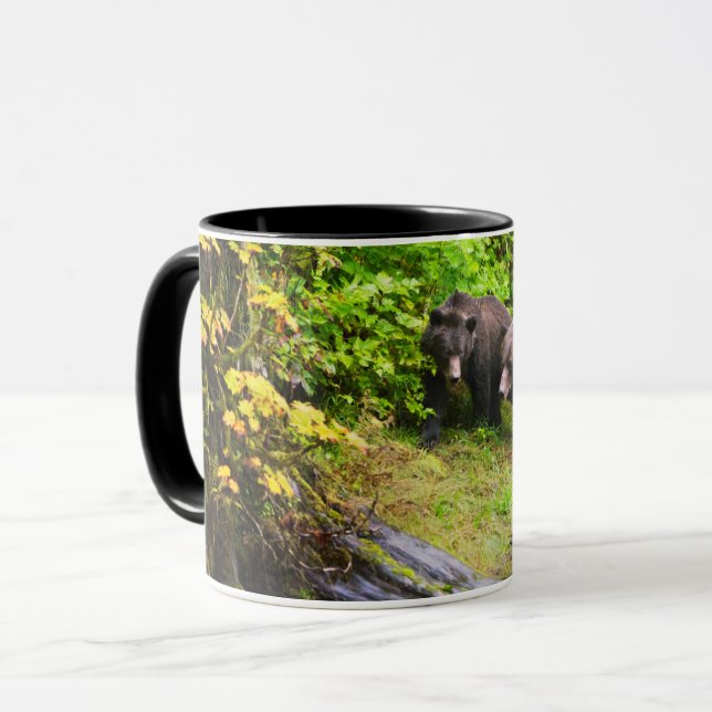 Caneca Brown Bear & Cub | Hyder, Alaska (Frente Esquerda)