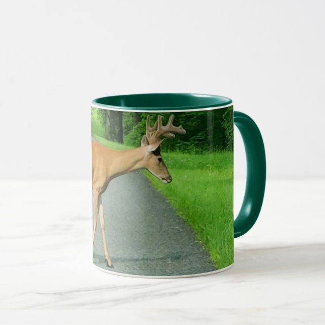 Caneca Buck Cruzando a Estrada (Frente Esquerda)