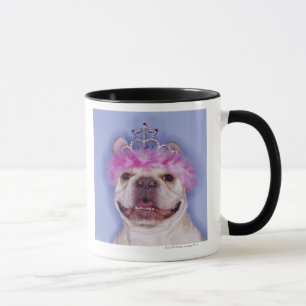 Caneca Buldogue que veste a tiara