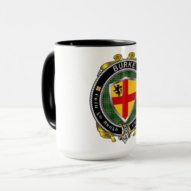 Caneca Burke Irish Shield Crachá (Frente Esquerda)