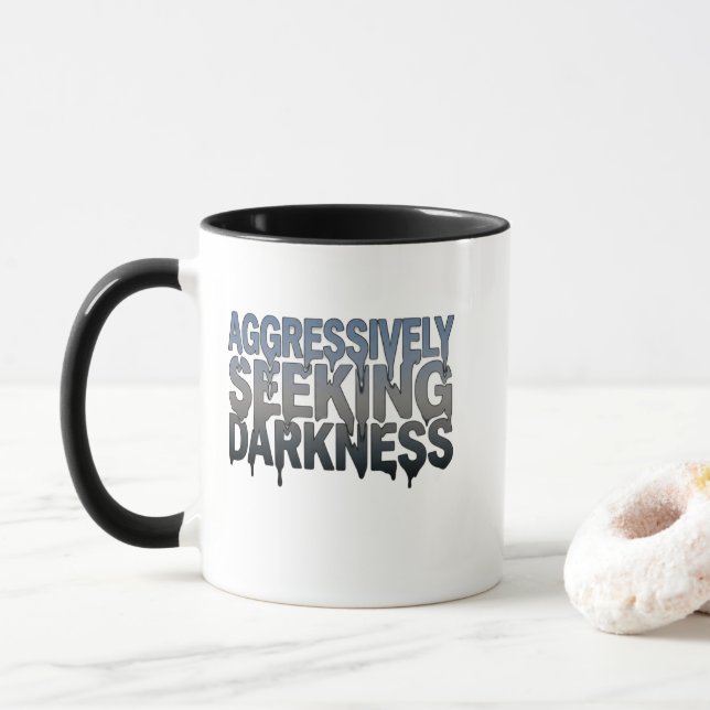 Caneca Buscando Agressivamente a Escuridão – Design de Te (Com Donut)