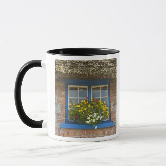 Caneca Cabana com telhado de colmo, Adare, Condado de Lim (Esquerda)