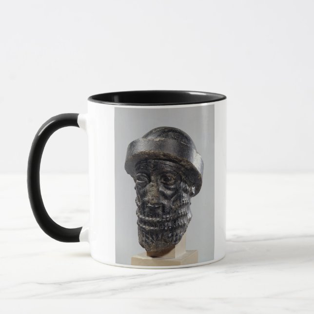 Caneca Cabeça de um rei, possivelmente Hammurabi, rei de (Esquerda)