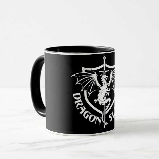 Caneca Caçador de Dragões (Frente Esquerda)