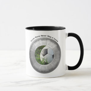 Caneca Calendário de Futebol de 2026 para Mãe - Café