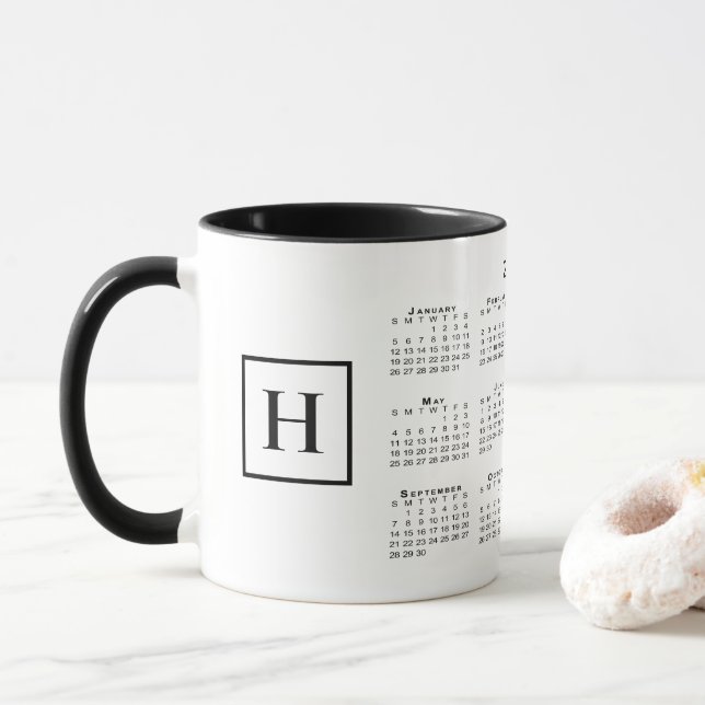 Caneca Calendário do Monograma Chic 2025 (Com Donut)