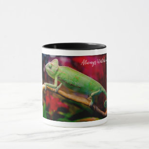 Caneca Camaleão verde no galho