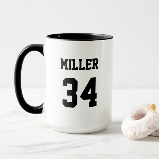 Caneca Camisa Esportiva Preta e Branca Moderna Personaliz (Com Donut)