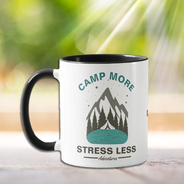 Caneca Camp Mais Stress Menos Monograma (Criador carregado)
