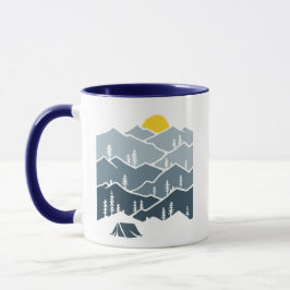 Caneca Campo de tendas nas florestas de montanha