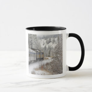Caneca Canadá, Alberta. Trem de neve da VIA Rail entre