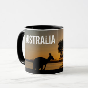 Caneca Canguru negro ao pôr do sol na Austrália