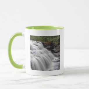 Caneca Canyon Falls no Rio Sturgeon Perto de L'Anse
