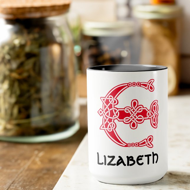 Caneca Capital Decorativo do Nó Celta do século XVI E (Criador carregado)