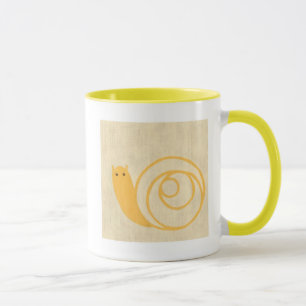 Caneca Caracol Amarelo no Fundo do Creme