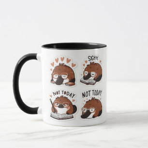 Caneca Caracteres Platypus com Café e Diários