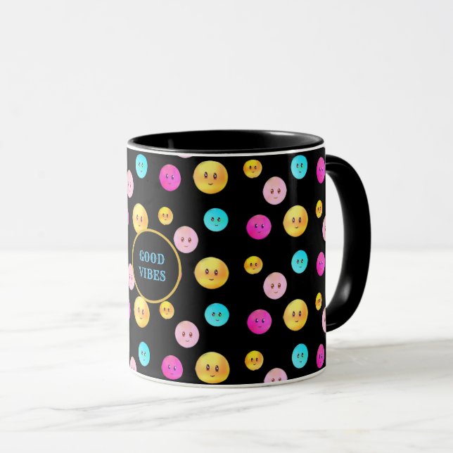 Caneca Caras Felizes Multicoloridas Fofas (Frente Esquerda)