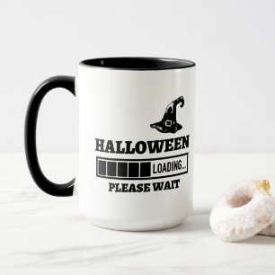 Caneca Carregando Halloween, aguarde texto preto e branco