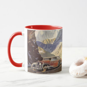 Caneca Carro Antigo na Estrada da Montanha no Inverno com