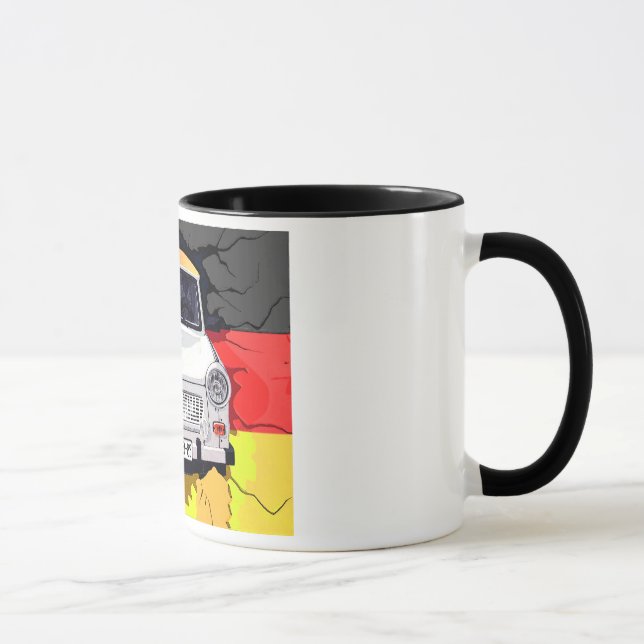 Caneca Carro de Trabant e bandeira alemão, muro de Berlim (Direita)