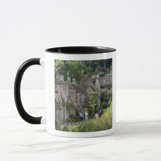 Caneca casas de pedra Cotswold na aldeia de (Esquerda)