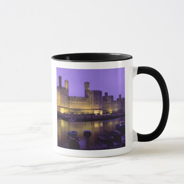 Caneca Castelo de Caernarfon, à Noite, Gwynedd, País de G (Direita)