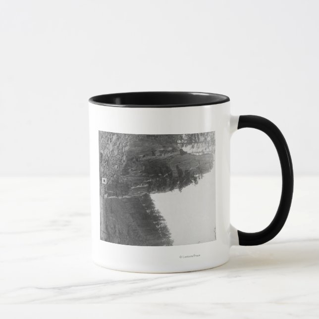 Caneca Castle Rock entre Hill City e Rockerville (Direita)