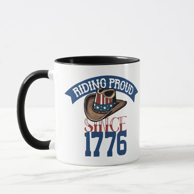 Caneca Cavalgando com Orgulho desde 1776 com Estrelas e L (Esquerda)
